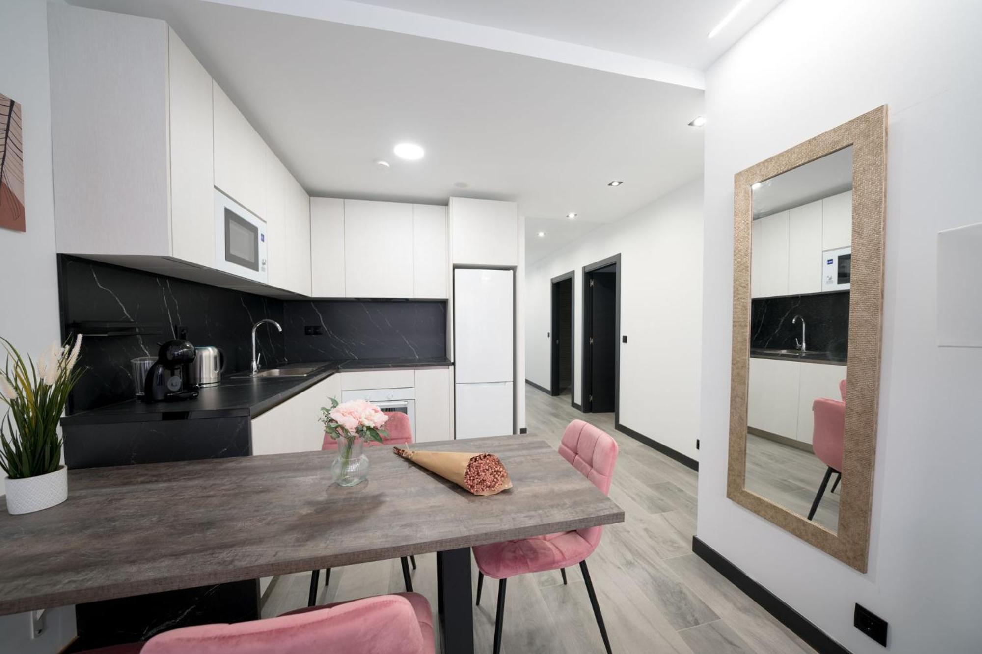 Apartamentos Go La Circular-Parking Gratuito Valladolid Eksteriør bilde