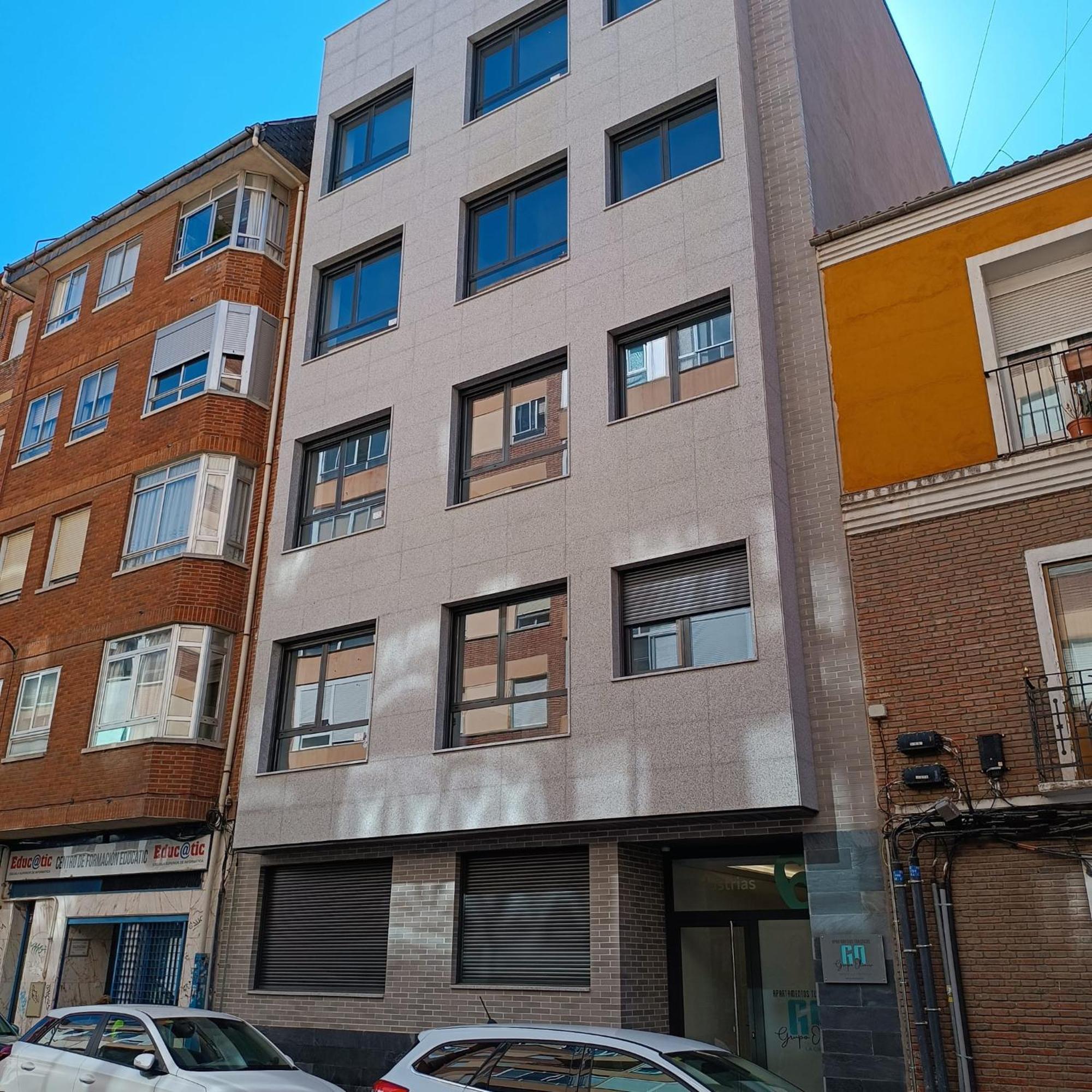 Apartamentos Go La Circular-Parking Gratuito Valladolid Eksteriør bilde